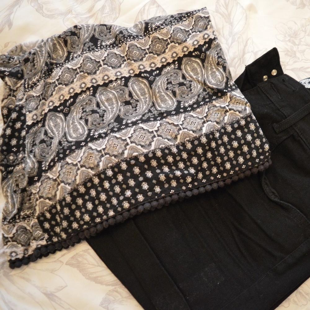 PRINTED CROP TOP